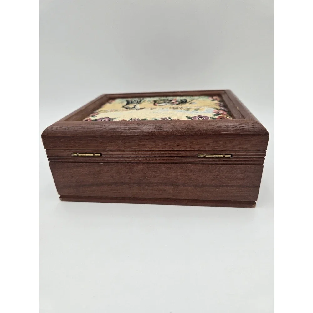 Tapestry Jewelry Chest Box Wood 2-tier Gold Velvet  Pat Yoshikawa Japan Gleaners